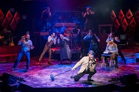 Review: Hatcher and Poling have fun with Jesse James’ downfall in this History Theatre musical
